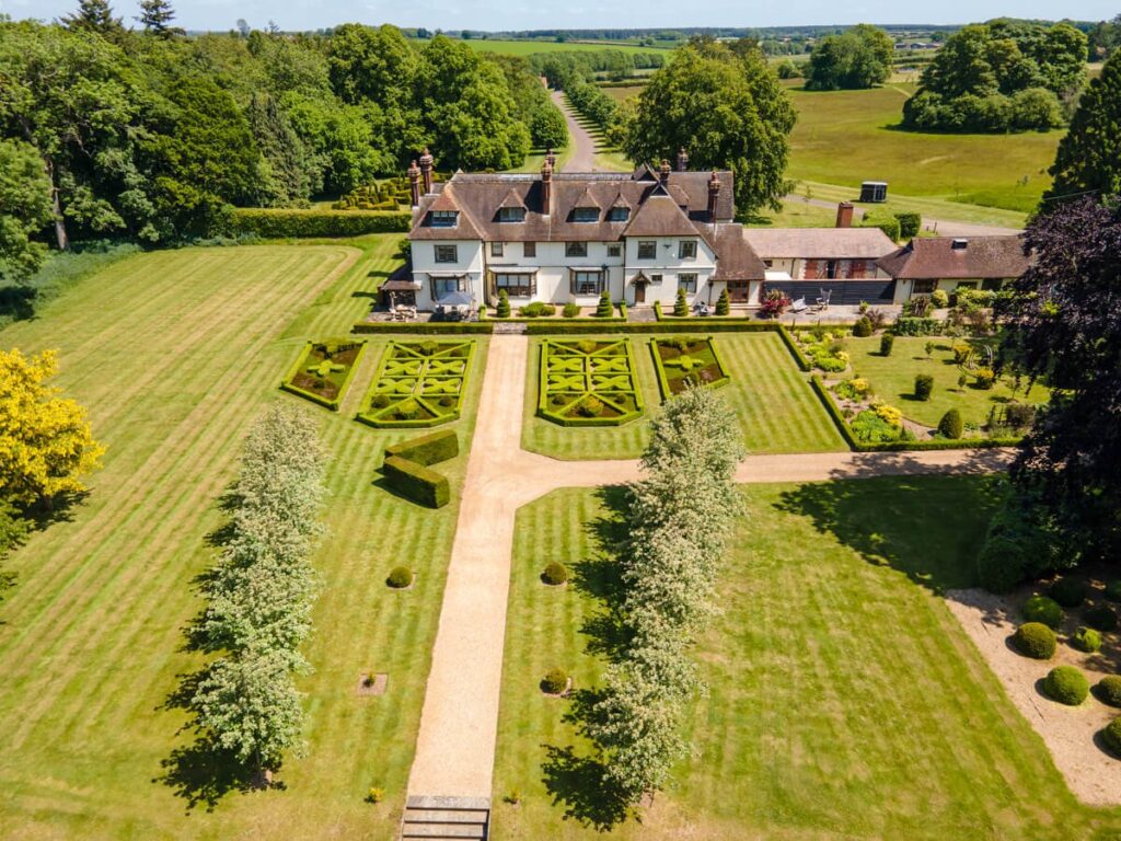 Gut Micobiome to support Hormonal Health is taking place at the wonderful Massingham Manor
